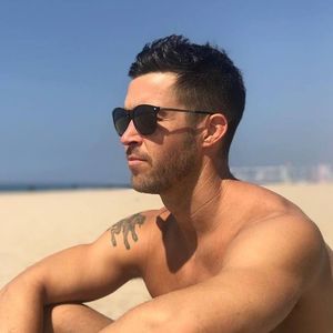 Meet your Posher, Ashton